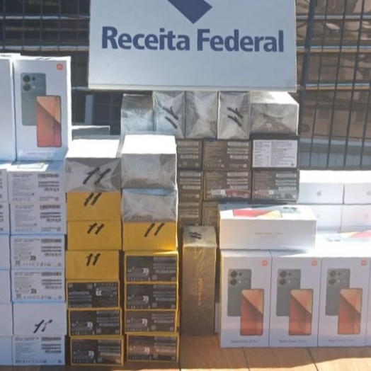 Receita Federal apreende veículo com mercadorias irregulares na BR 277