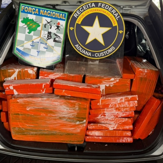 Receita Federal retém aproximadamente 300 kg de substância análoga à maconha na Ponte da Amizade