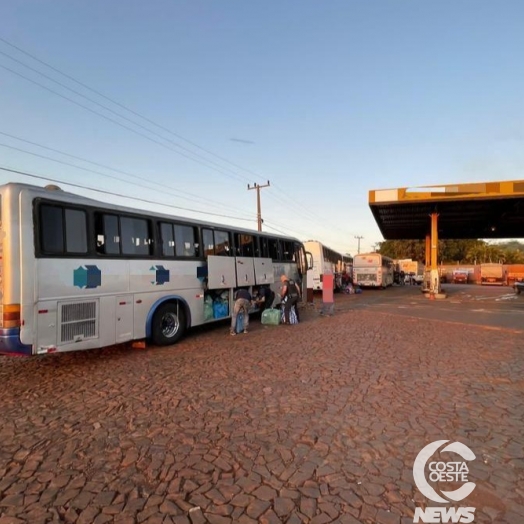 Receita Federal retém quatro ônibus carregados com mercadorias estrangeiras entre Foz e São Miguel do Iguaçu