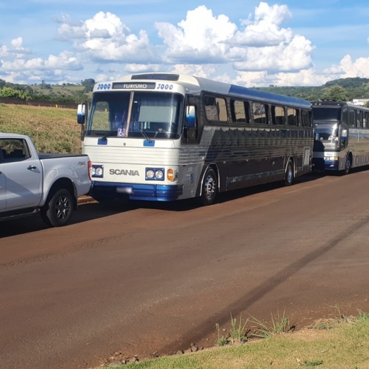 Receita Federal retém R$1,1 milhões em mercadorias irregulares e cigarros eletrônicos em quatro ônibus