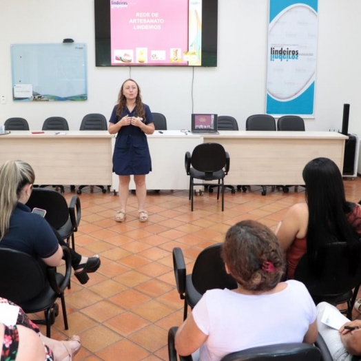 Rede de Artesanato Lindeira discute terceiro encontro e feira do setor em Santa Helena