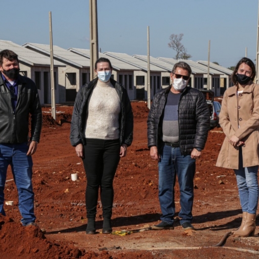 Representantes da Itagiba estiveram acompanhando as obras do Loteamento Esperança em Missal