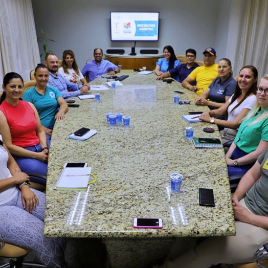 Representantes do SINDAFEP visitam Itaipulândia e explanam sobre o Prêmio Gestor Público Paraná