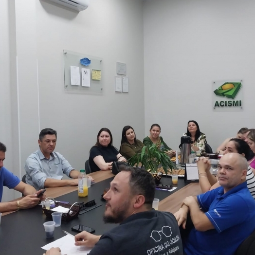 Reunião mensal da diretora da ACISMI alinha projetos em andamento como a Expo São Miguel