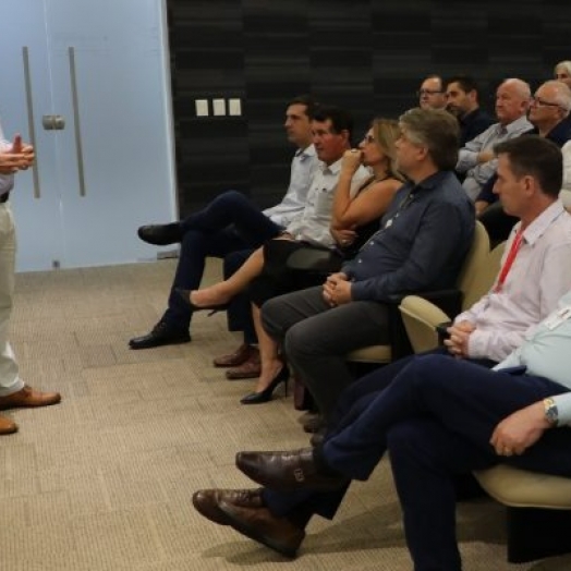 Reunião no Centro Administrativo da Lar Cooperativa discute Desenvolvimento Regional na Agricultura e Infraestrutura do Oeste do Paraná