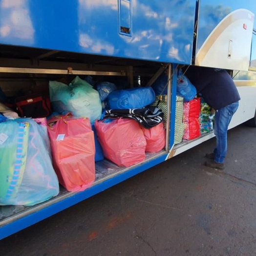Receita Federal apreende ônibus carregado de mercadorias estrangeiras em Céu Azul