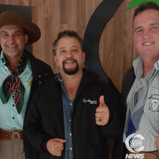 Ronaldo Glesse e Eronildo Ferreira da Silva são os convidados de hoje (02) no programa Assim Canta a Costa Oeste