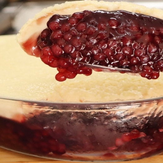 Sagu de vinho com creme