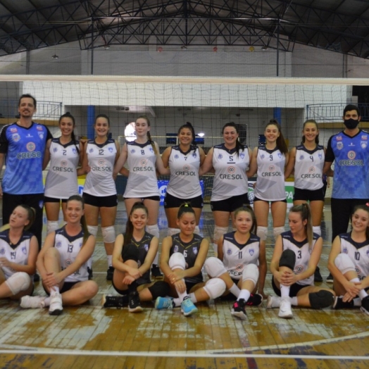 Santa Helena é derrotada por Maringá no Paranaense de Voleibol