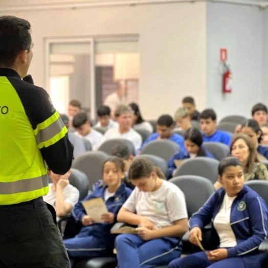 Santa Helena promove palestra sobre o uso consciente de patinetes e bicicletas elétricas