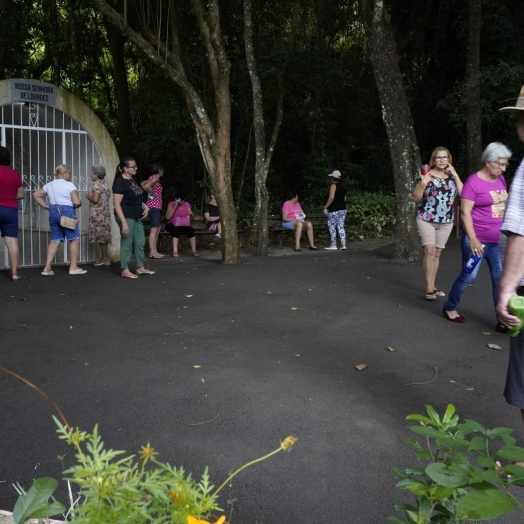 Santa Terezinha de Itaipu: Projeto “Conhecendo a Minha Cidade” leva idosos para conhecer os pontos turísticos da cidade