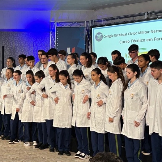 São Miguel do Iguaçu: Alunos do Colégio Cívico Militar se formam em curso técnico de Farmácia