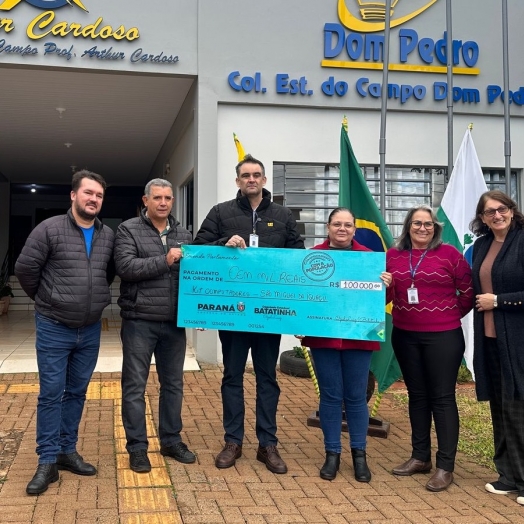 São Miguel do Iguaçu: Colégio D. Pedro II recebe 25 kits de computadores