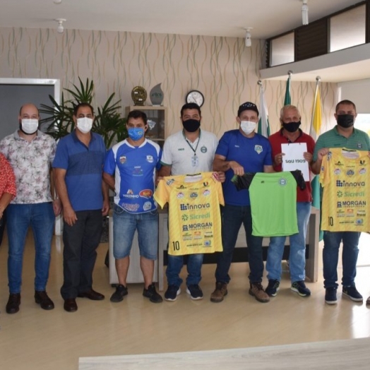 São Miguel do Iguaçu recebe dirigentes da base do Coritiba Foot Ball Club