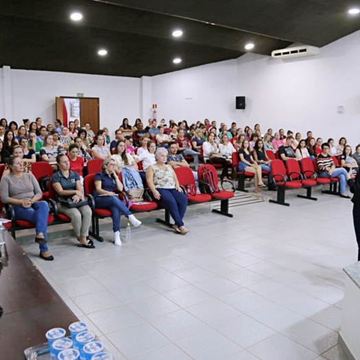 Secretaria de Educação de Itaipulândia realiza 1º encontro da Formação sobre o Transtorno do Espectro Autista: da teoria à prática