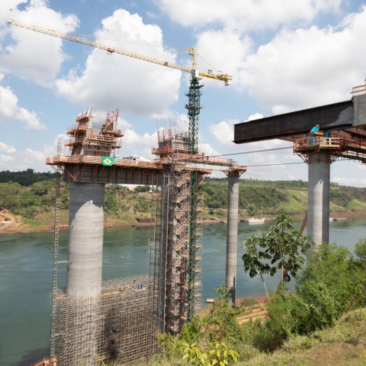 Segunda ponte: financiada pela margem brasileira de Itaipu, metade da obra já deverá estar pronta até o final do ano