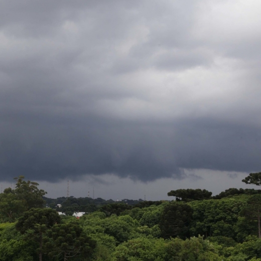 Semana será chuvosa no Paraná, mas com volume menor do que a anterior