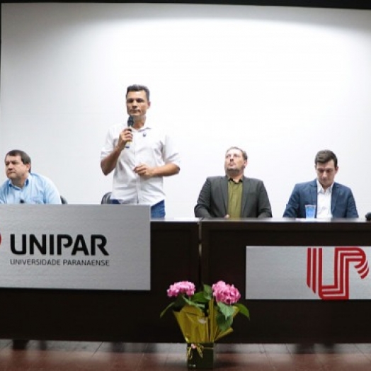 Seminário promovido pela Itaipu em Cascavel reúne mais de 400 profissionais de Educação
