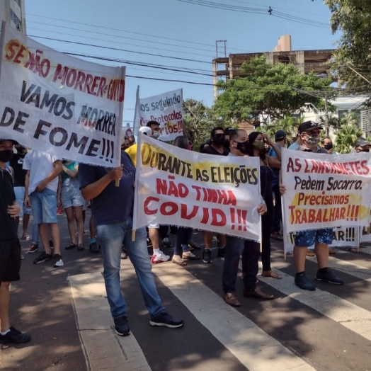 Setor de eventos e gastronomia se manifestam contra novo decreto em Foz do Iguaçu