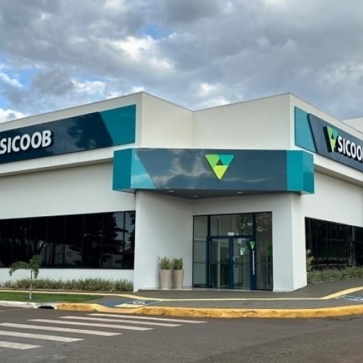 Sicoob reforça cartões internacionais com mais benefícios e facilidade nas compras