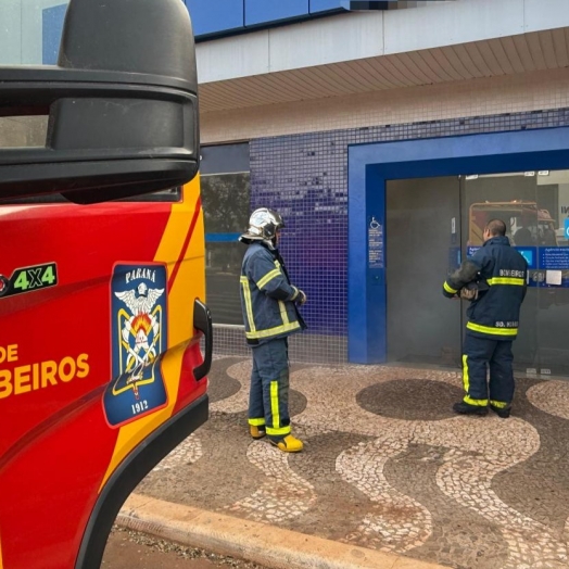 Sistema de segurança gera fumaça em agência bancária de Santa Helena