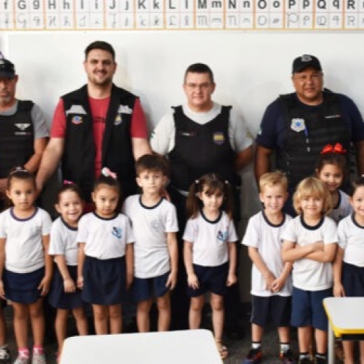 SMITRANS e Guarda Municipal desenvolvem atividade com alunos da Escola Vitorino Barbiero