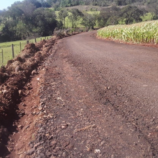 Subprefeitura do Portão Ocoí de Missal continua serviços de melhorias de estradas rurais