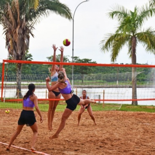 Torneio de vôlei de praia abriu a programação do ‘São Miguel Mais Verão’ na prainha