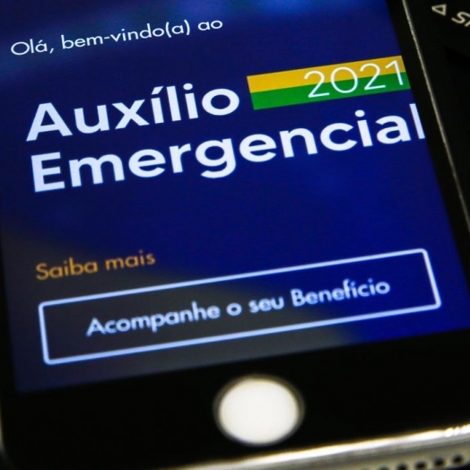Trabalhadores nascidos em novembro podem sacar auxílio emergencial