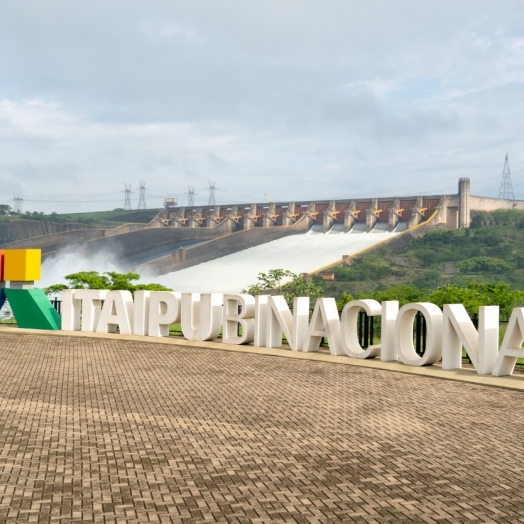 Turismo de Itaipu já recebeu 418 mil visitantes este ano