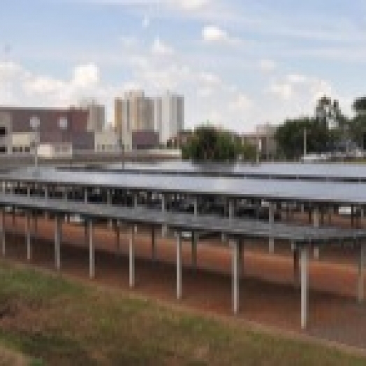 Universidades estaduais do Paraná produzem energia a partir de captação solar