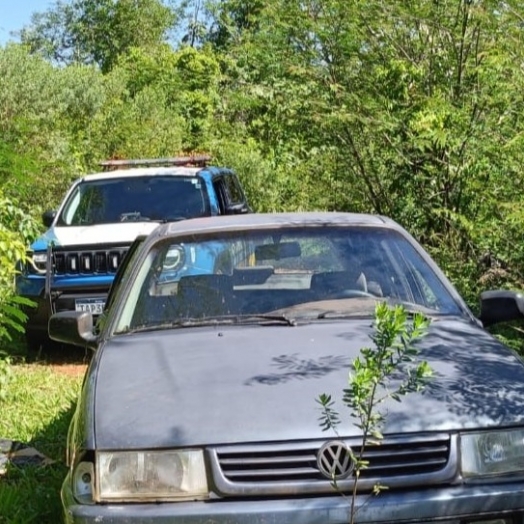 Veículo roubado é encontrado em estrada rural de São Miguel do Iguaçu