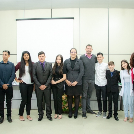 Vice-prefeito de Medianeira participa da posse dos Vereadores Mirins