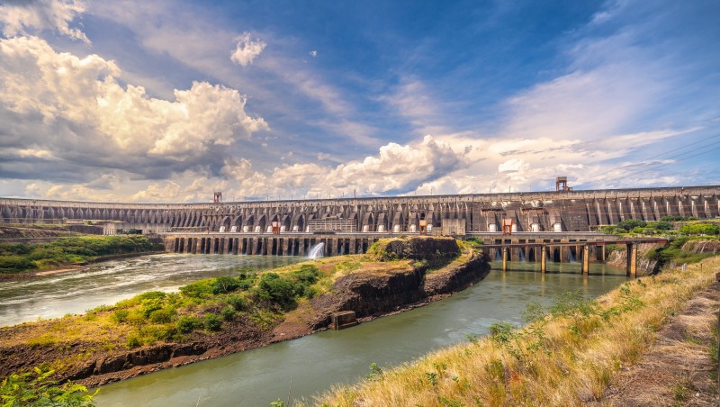 A barragem da usina de Itaipu. Empresa obteve aprovação recorde da população do Oeste do Paraná. Foto: Alexandre Marchetti/Itaipu Binacional.